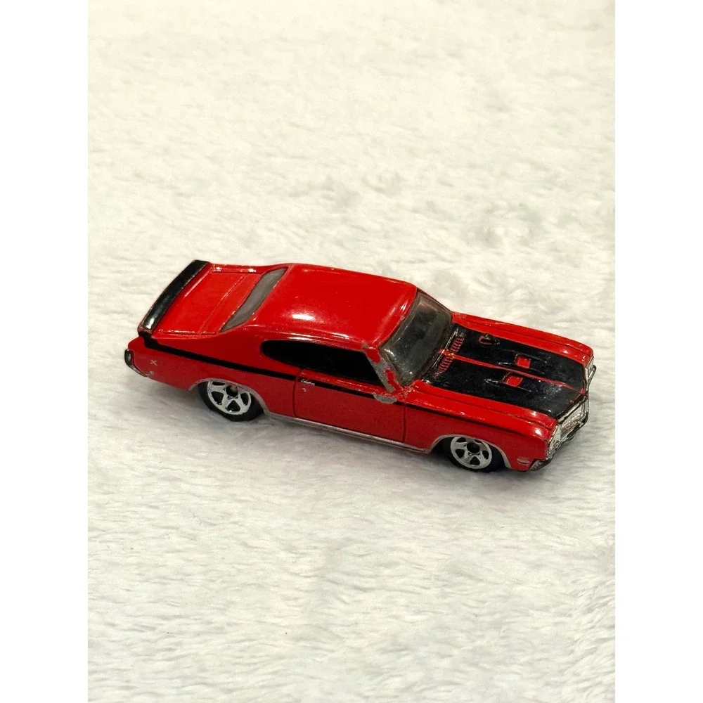 Hot Wheels 1970 Buick GSX Red Black Stripes Diecast Muscle Car 1:64 Scale B37
